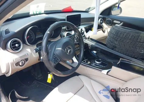 2018 Mercedes-Benz C 300 4Matic z USA, uszkodzony, nr VIN WDDWF4KBXJR404313